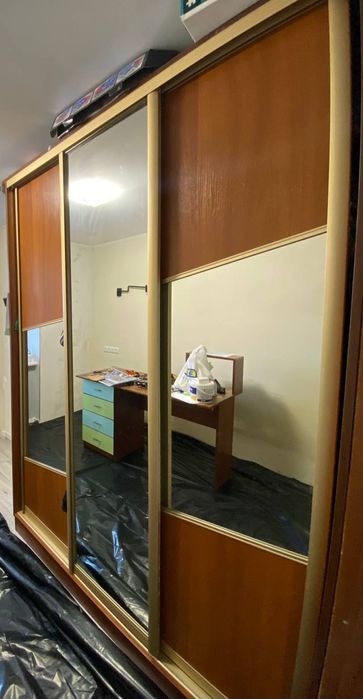 Шафа купе, з дзеркалом,з поличками