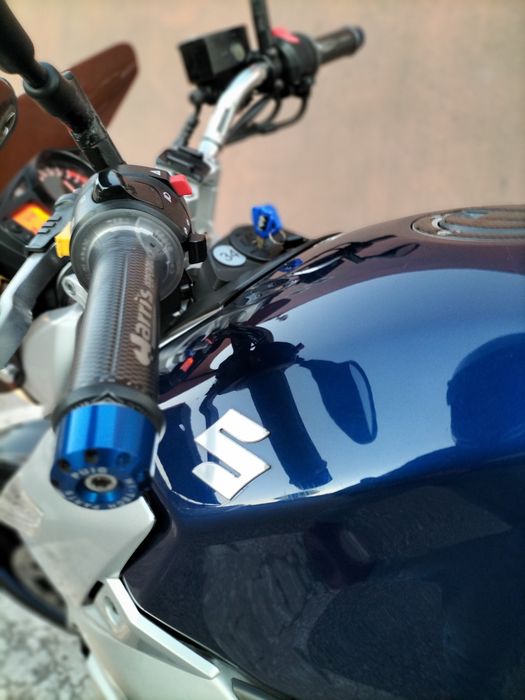 Suzuki GSR 600  NAKED
