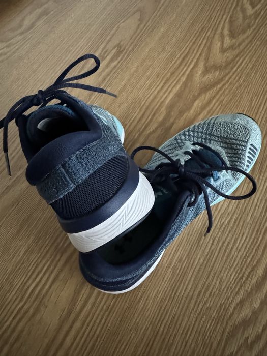 Under Armour Buty damskie sportowe dł. wkładki 24cm