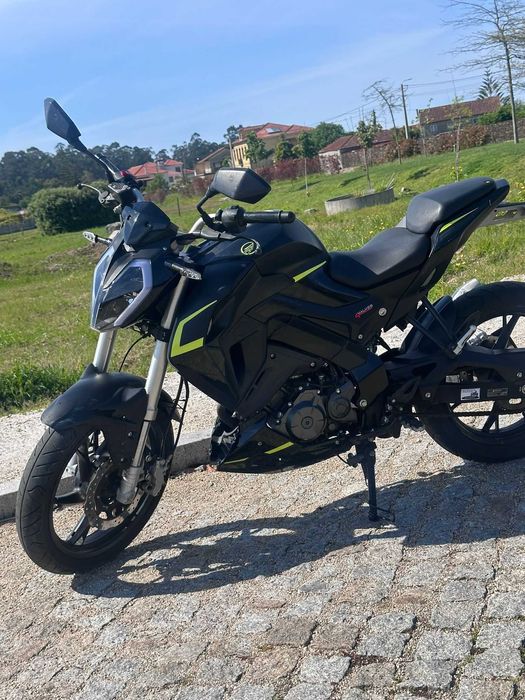 quero anunciar uma mota e um carro
