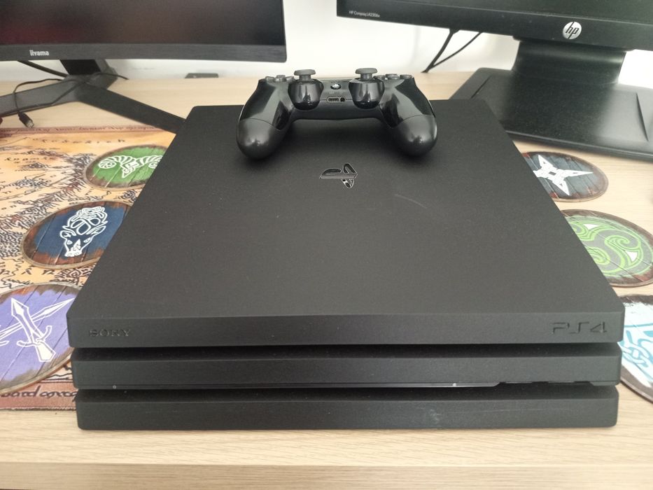 PS4 pro + kierownica Logitech g29+ stojak