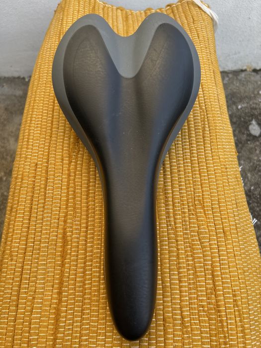 Assentos de bicicleta de BTT e estrada