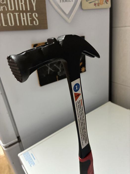 Martelo  japones importado ultra leve magnetico para pregos , NOVO