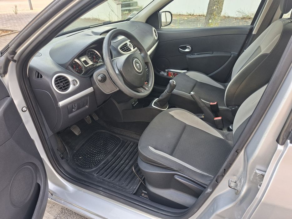 Renault Clio — fotografia 5