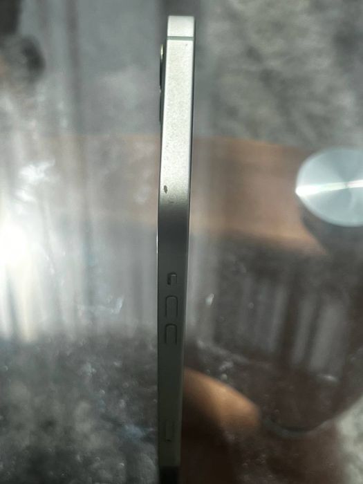 Iphone 12 в хорошому стані