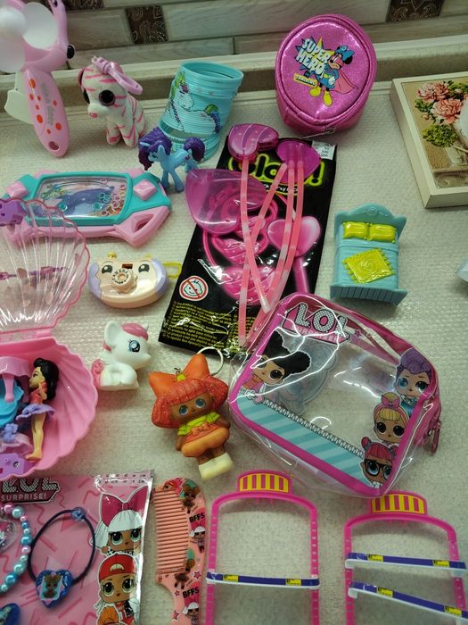 Іграшки для дівчинки