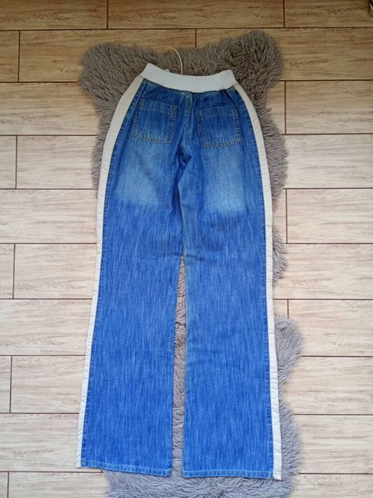 Нові жіночі джинси