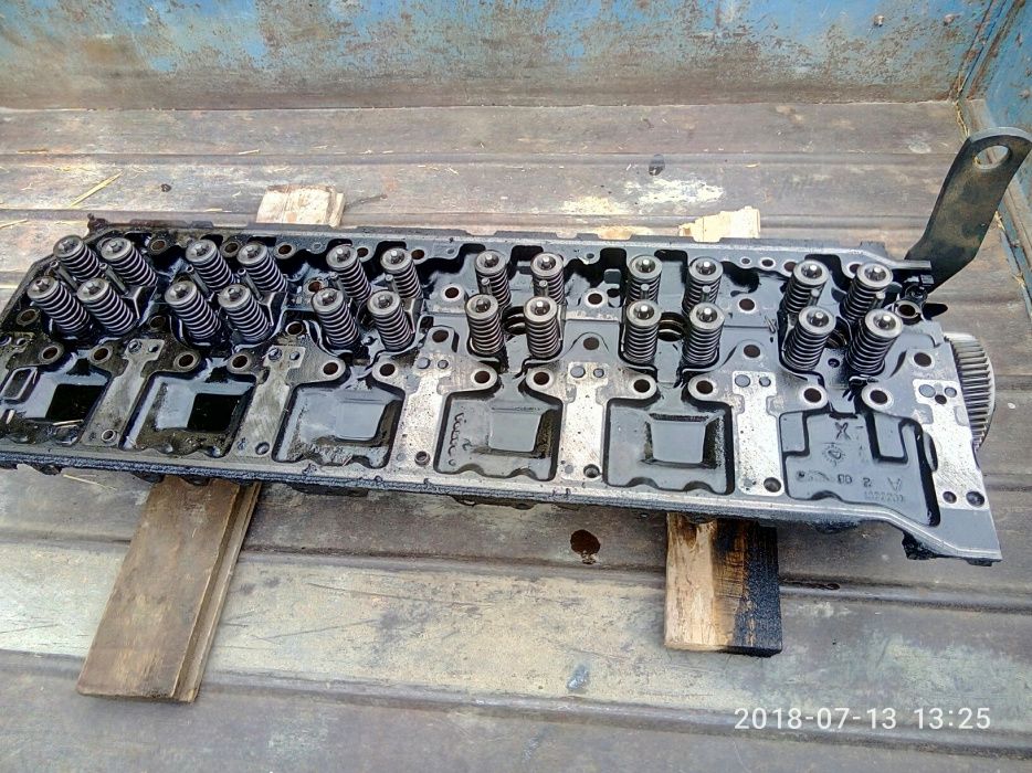 Вал ,запчасти на двигатель Volvo