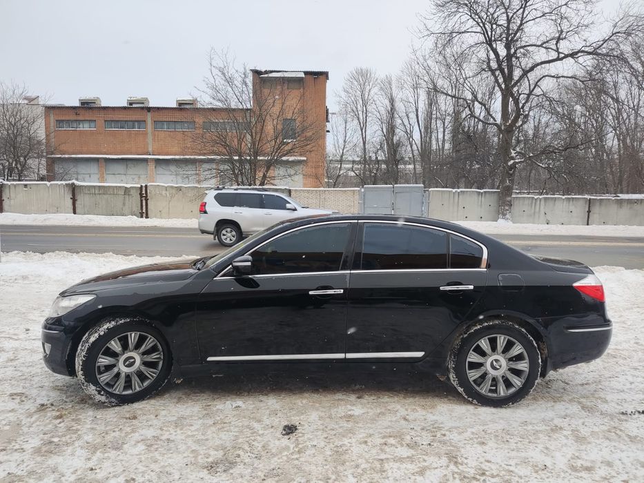 Продам Хундай Генезис