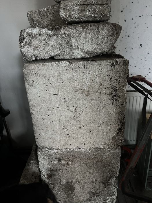 Bryły styropianu