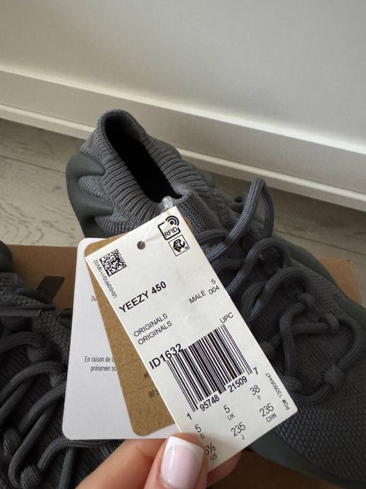 Кроссовки Yezzy оригинал