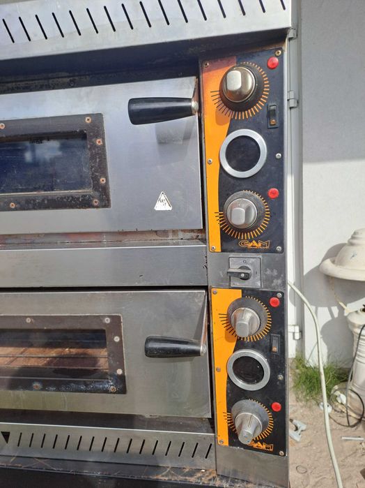 Piec do pizzy, duży, profesjonalny, podwójny, 4x35.