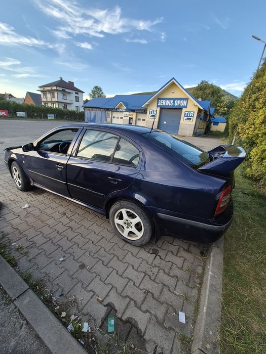 Szkoda Oktawia 2000