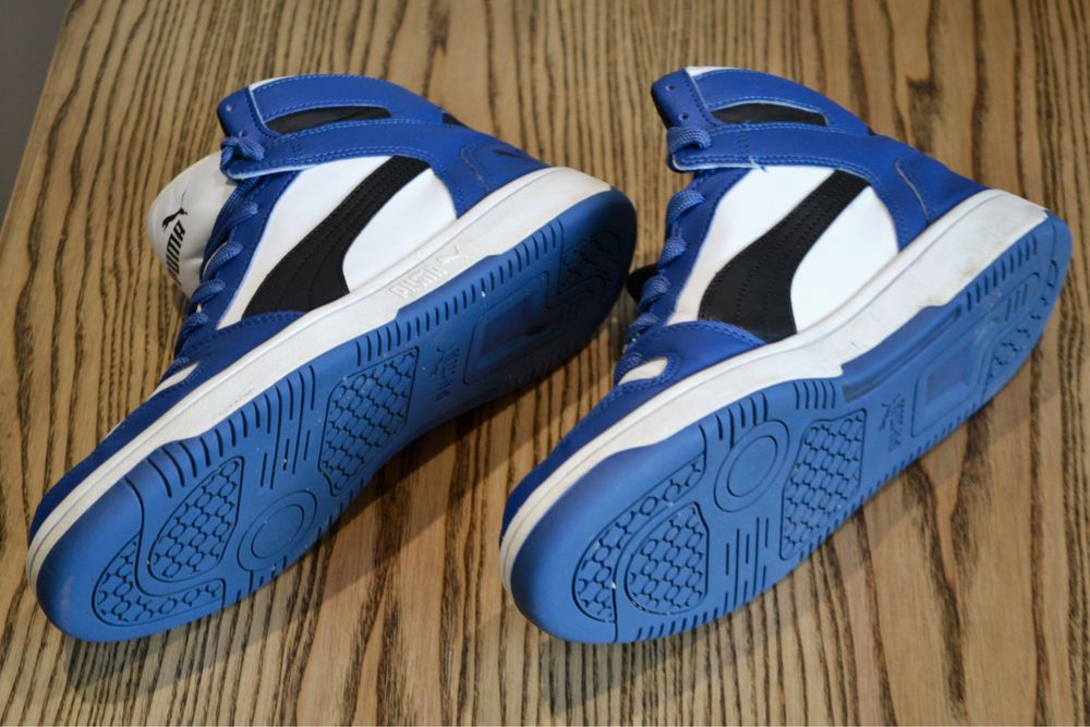 Кроссовки Puma.