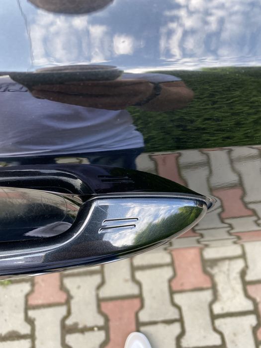 Toyota rav-4.