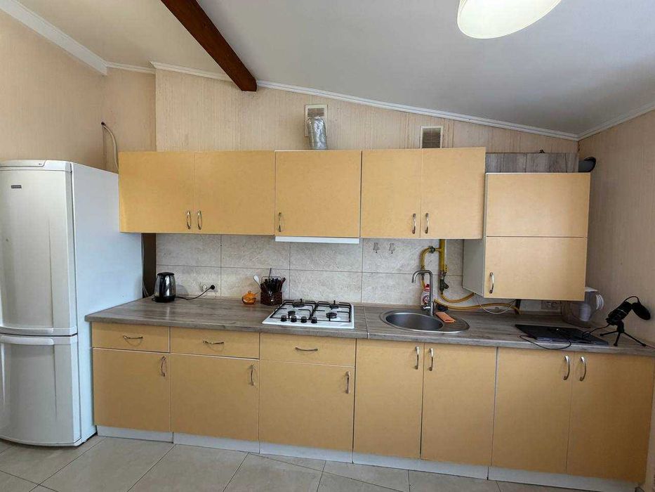 Продаж 4 кім квартири з ремонтом. Центр)