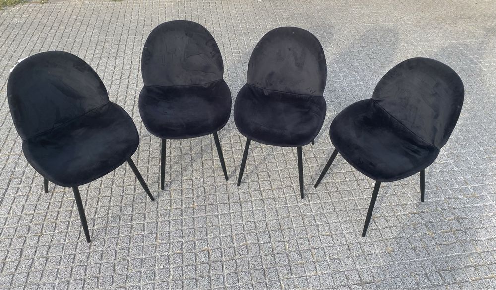 4 Cadeiras Veludo Pretas
