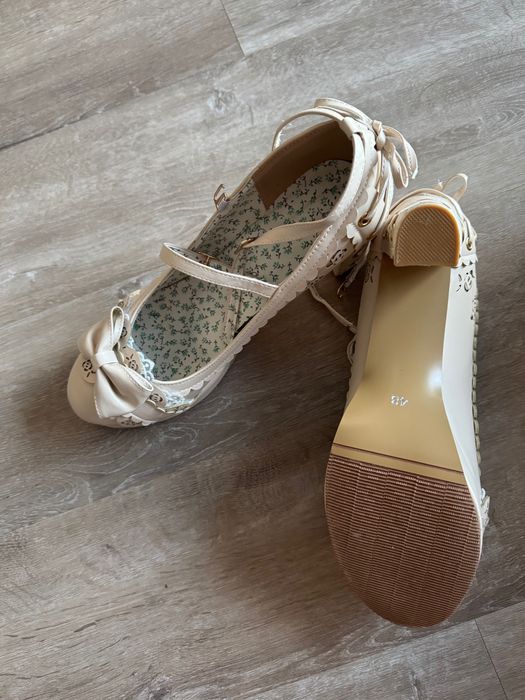 Нереально красиві туфлі босоніжки 44 розмір