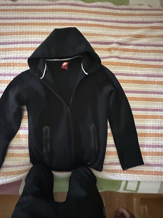 Nike tech novo.