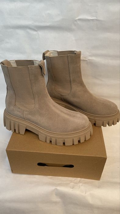 Ботинки челсі, жіночі