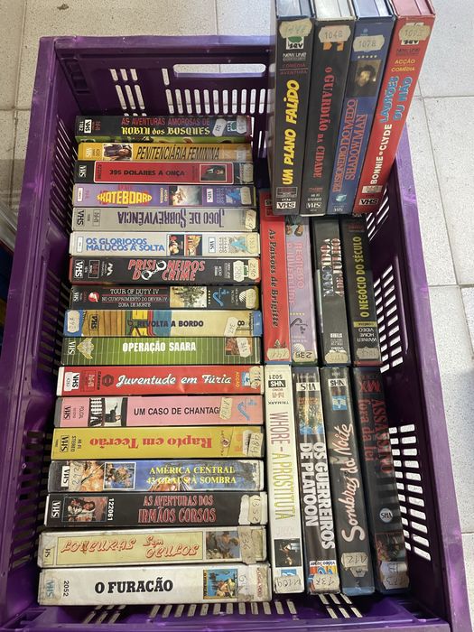 Cassetes VHS em caixa