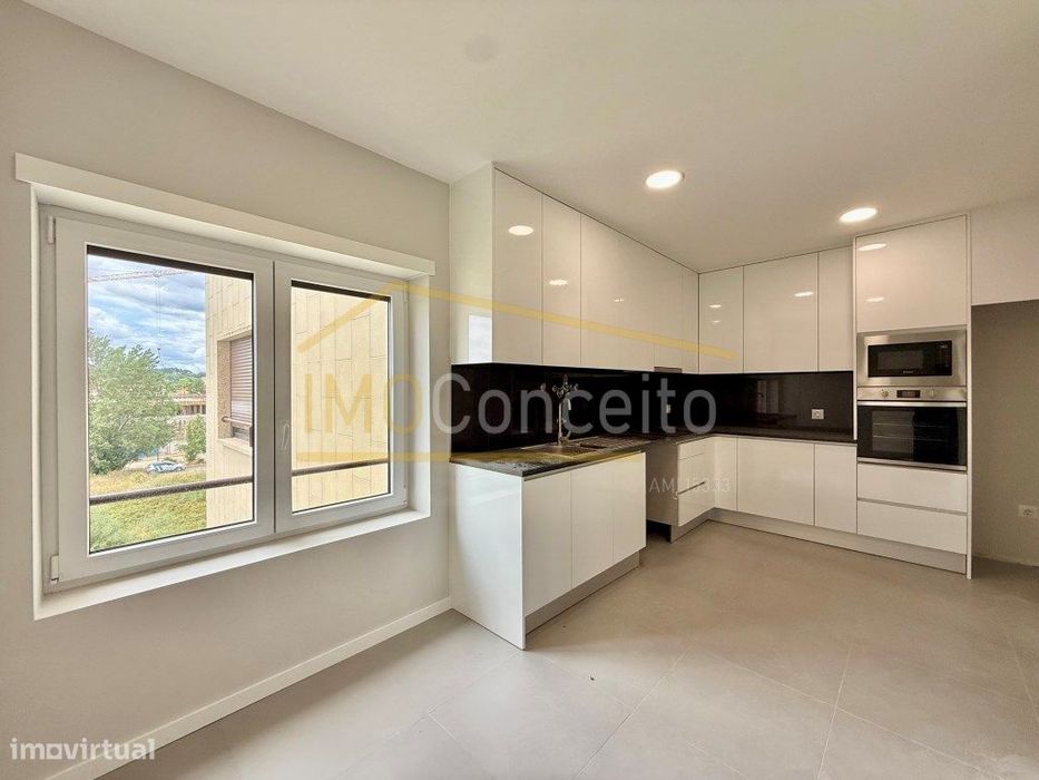 Apartamento T3 - Garagem Fechada | Modernidade e Conforto - Torres ... — Torres Novas (Santa Maria, Salvador E Santiago), Santarém