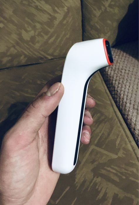 Безконтактний вимірювач температури