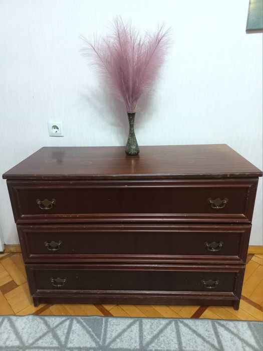 Вмісткий комод натуральне дерево. Польша