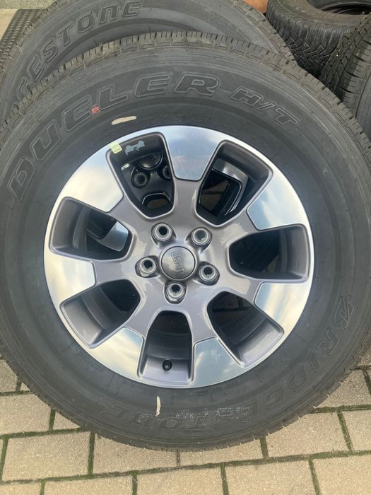 Koła JEEP 255/70r18 Bridgestone 5x127 demo