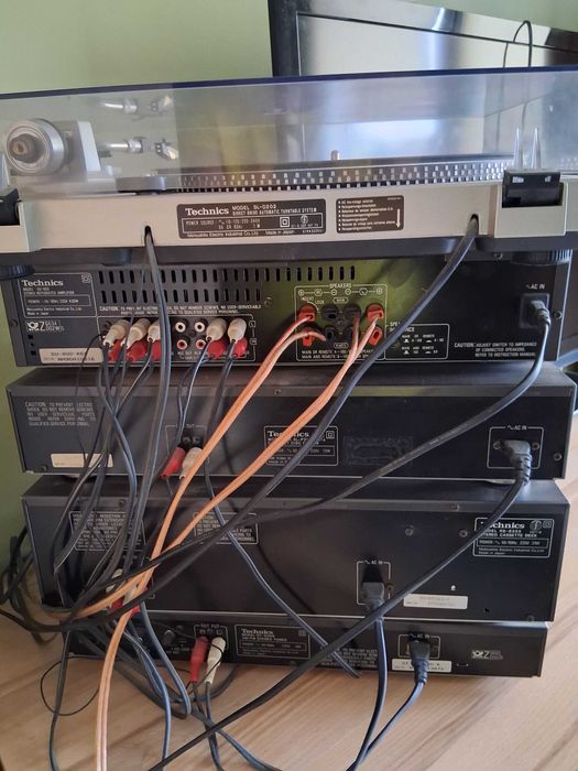 Wieża TECHNICS z kolumnami