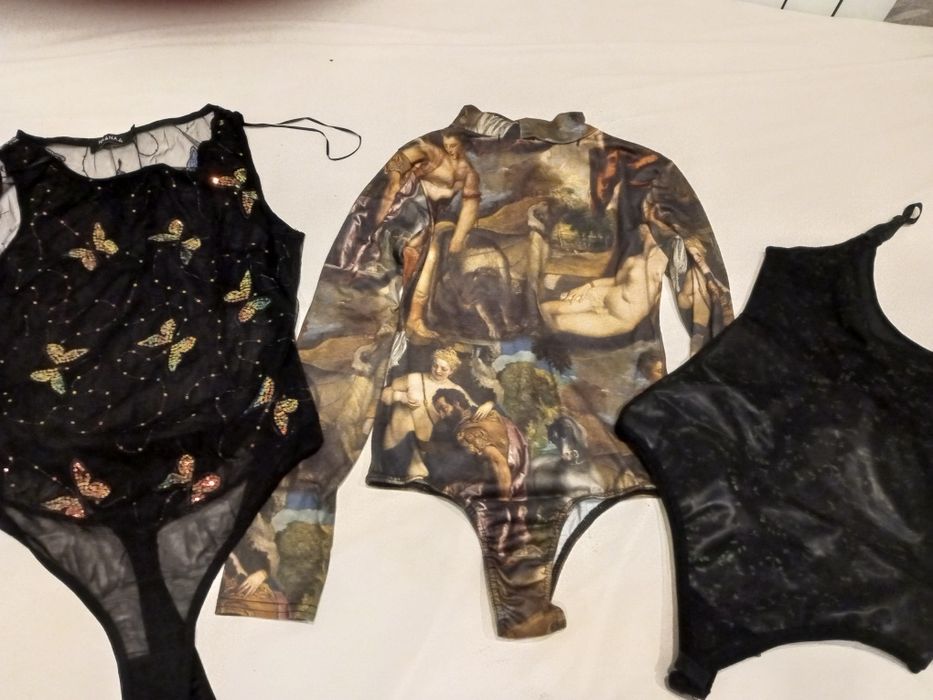 Білизна жіноча купальники 44-48р