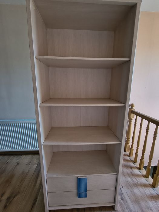 Regał BRW z półkami i szufladami