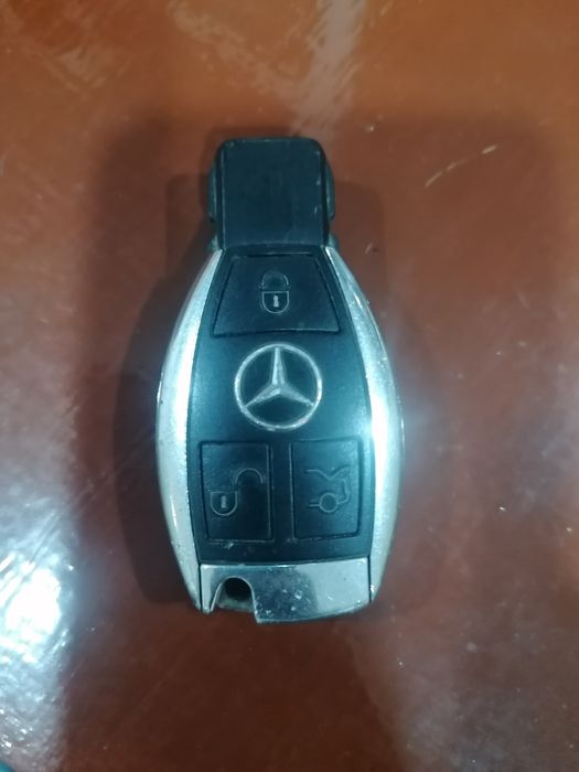Mercedes Benz E220