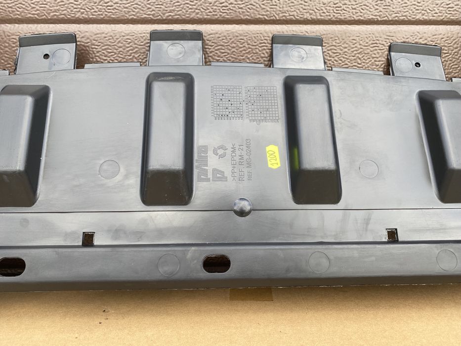 Захист бампера нижній для Renault Megane II 8200073445