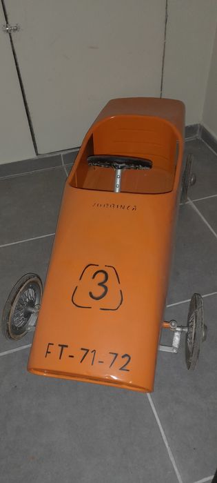 Carrinho de pedais sobrinca