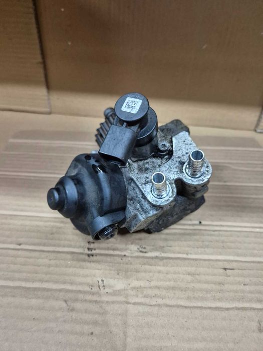 топлівний насос високого тиску vw seat skoda 2.0 tdi тнвд 03L130755D