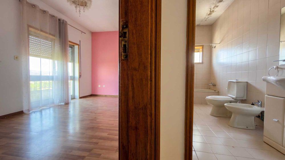 Moradia T3 com 550 m² de terreno em Nespereira, Lousada
