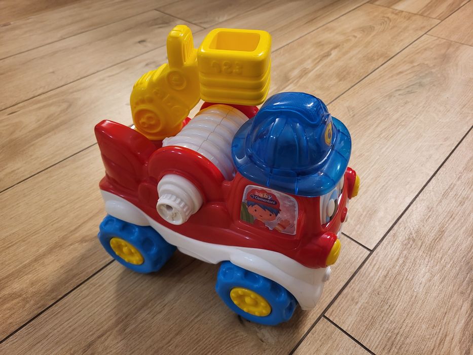 Zabawka wóz strażacki