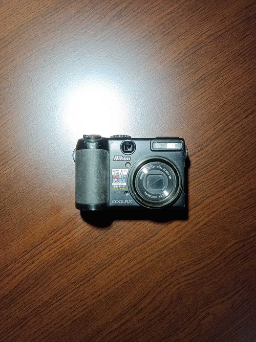 фотоапарат Nikon Coolpix P5100