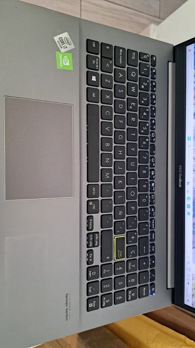 ASUS VivoBook F533FL | i7-10510U | 16GB RAM | NVIDIA | 256GB NVme