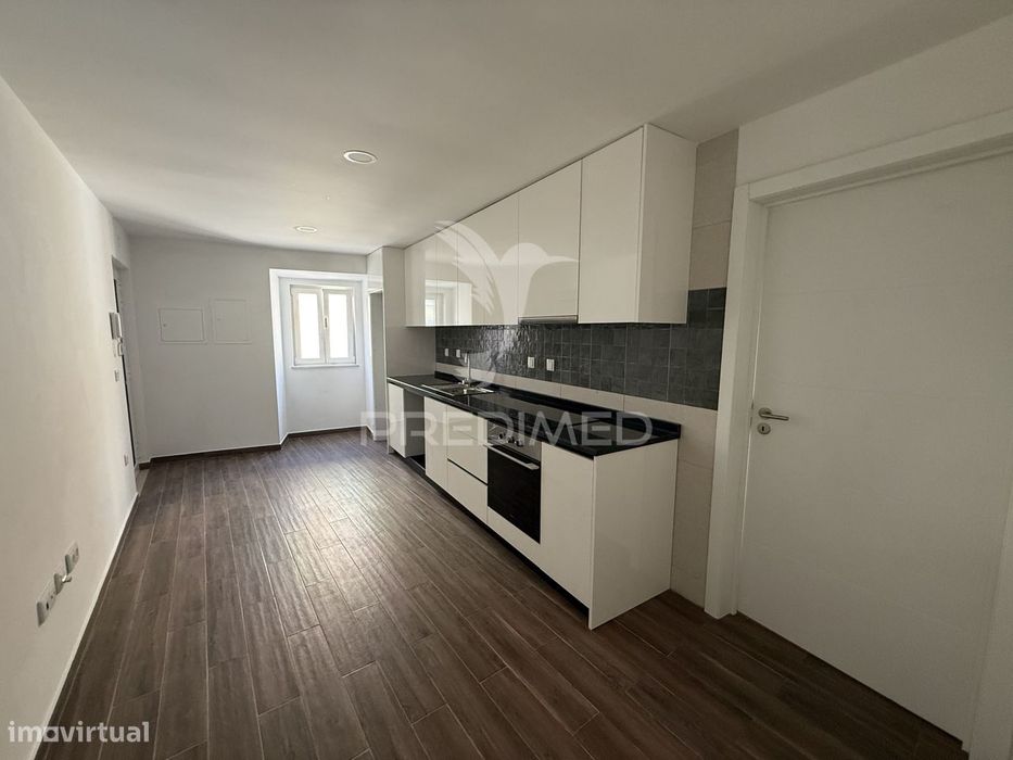 Apartamento T1 com Logradouro - Alcanena