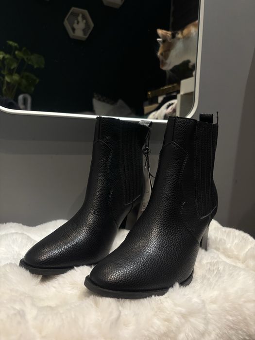 Czarne buty botki na obcasie słupku nowe z metką 38