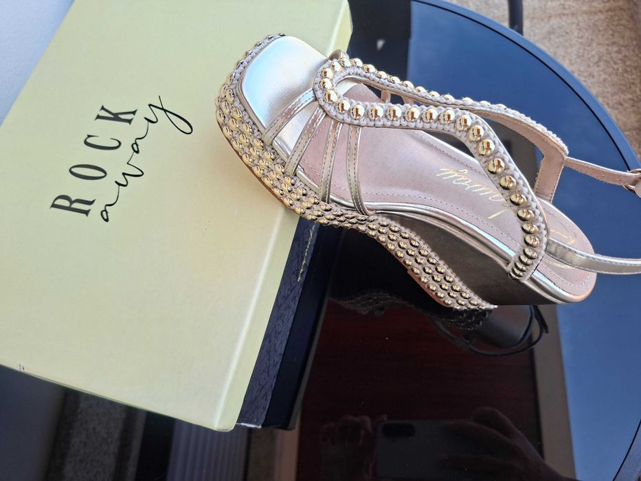 Sandalias cunha Rock Away