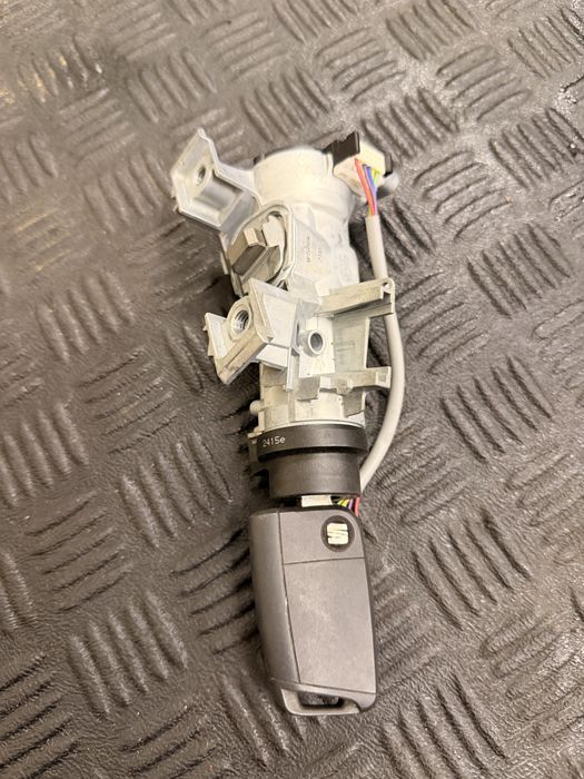 Stacyjka golf 7 leon 3 octavia 3 kluczyk