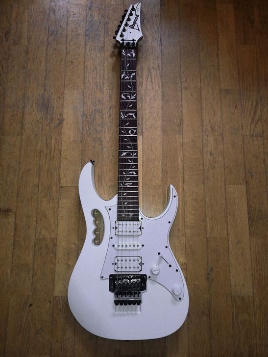Guitarra Ibanez JEM Jr – Excelente estado!