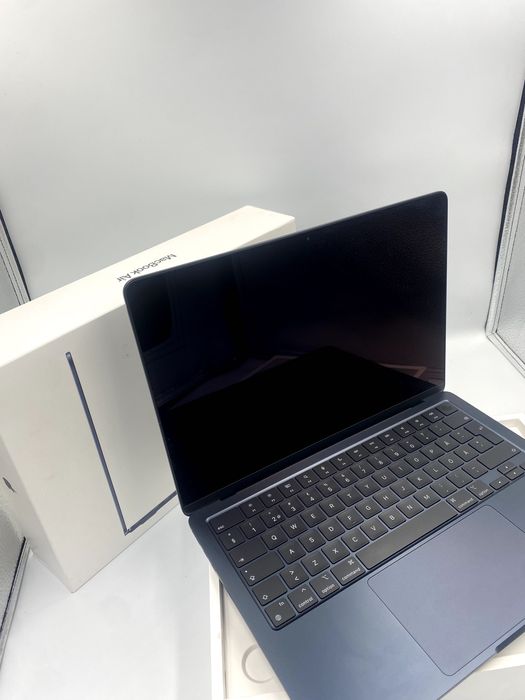 Ноутбук Apple MacBook Air 13“ M2 16/256GB Midnight (MC7X4) 2024