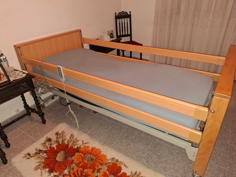 Cama Hospitalar Articulada
