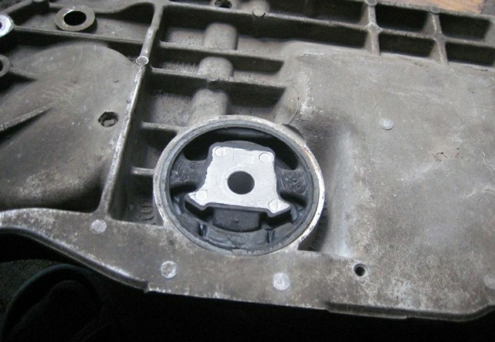 Съёмник, конус для запрессовки сайлентблоков подрамника. Конус.