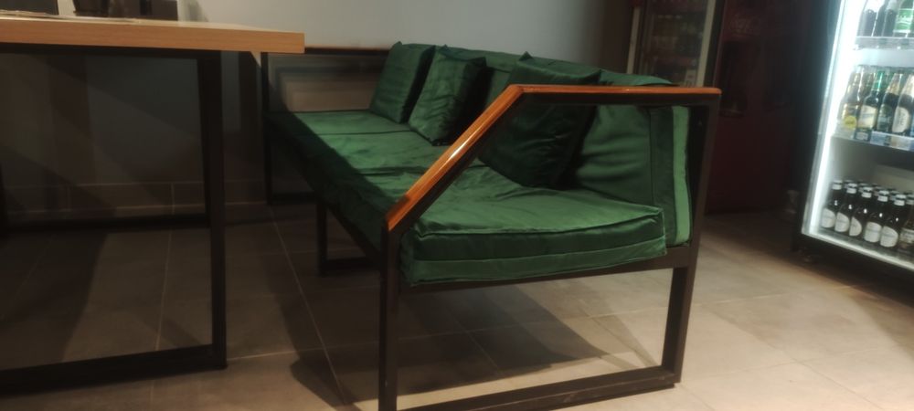 Диван в стилі Лофт