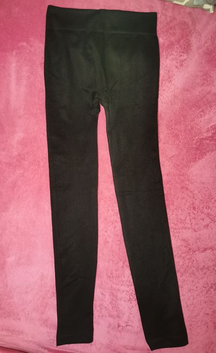 Czarne grube legginsy